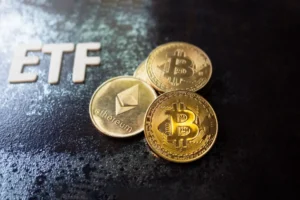 Bitcoin odnotowuje 2 miliardy dolarów przychodu, ale Ethereum przyciąga uwagę, oto dlaczego
